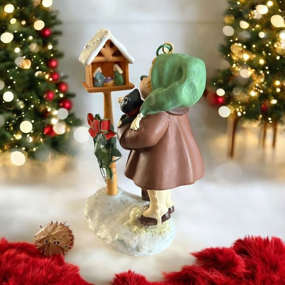 Hallmark Keepsakes 2003 What Child Is This Nativity Scene Kid Ornament - Picture 3 of 5